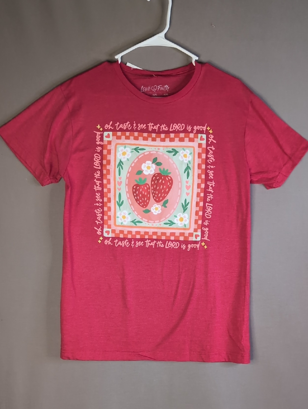Medium Women's Taste and See Strawberry SS Tee-NWT